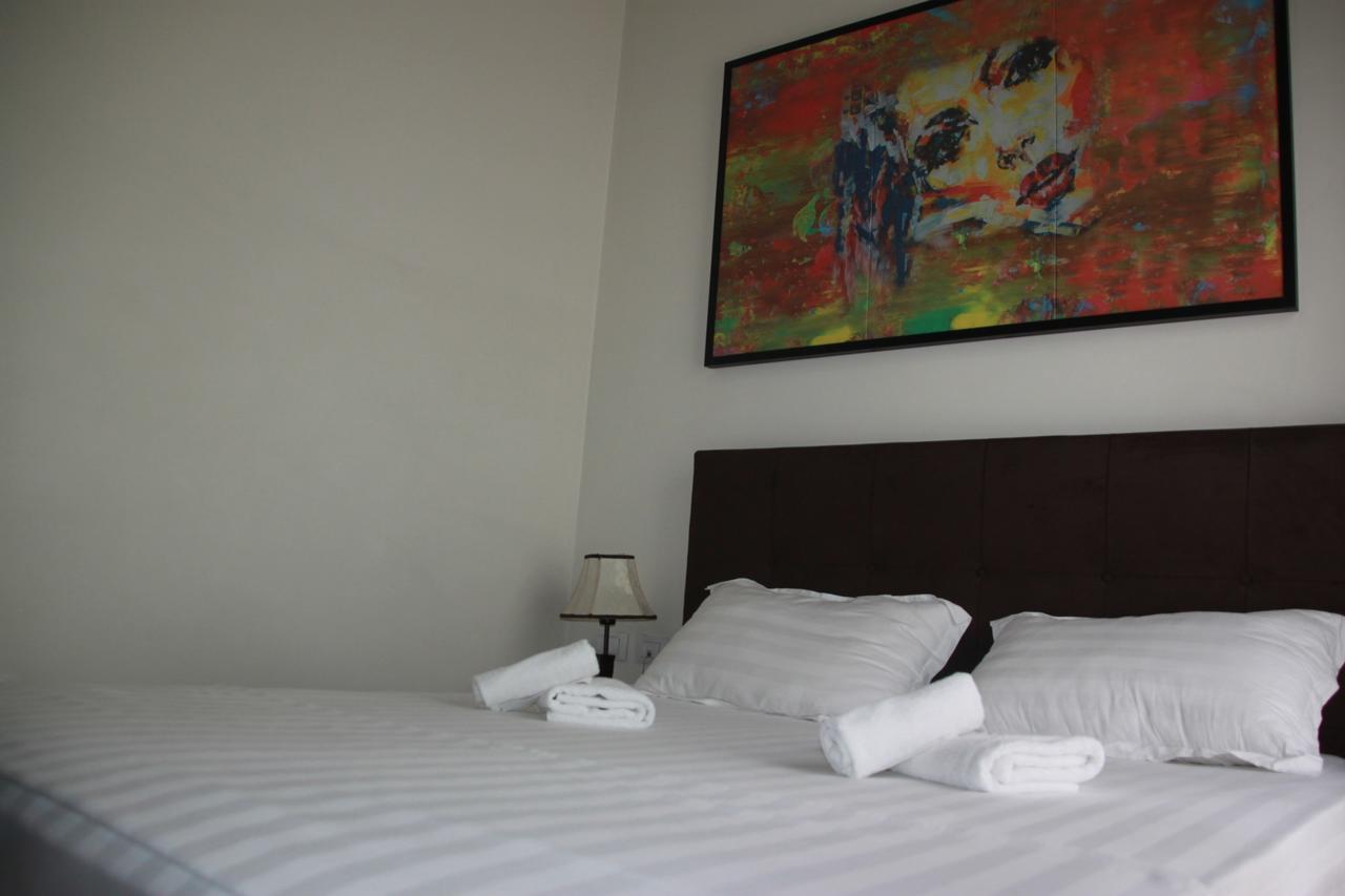 Living Hotel Tiranë Luaran gambar
